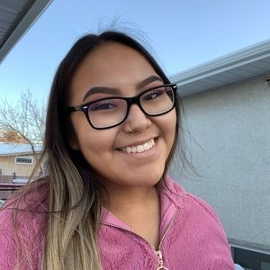 Meet your Posher, Lorraine